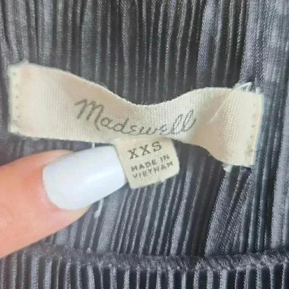 MADEWELL WOMEN'S BLACK SHORT SLEEVE TEXTURE & THREAD MICROPLEAT  TOP XXS - Picture 4 of 4